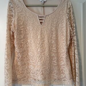 The lacy touch! 2/1 soft pink and white